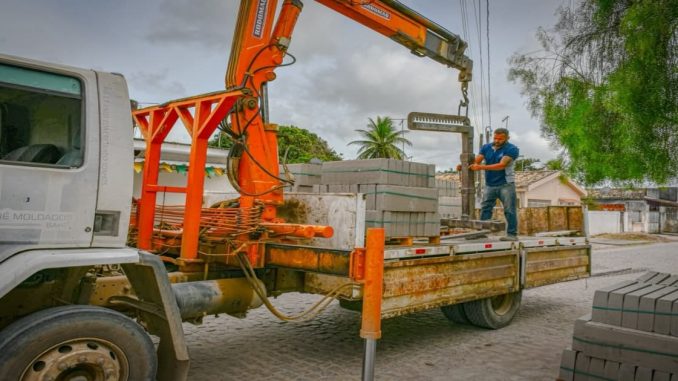 Conceição do Jacuípe inicia obras na Travessa Saturnino Mendes